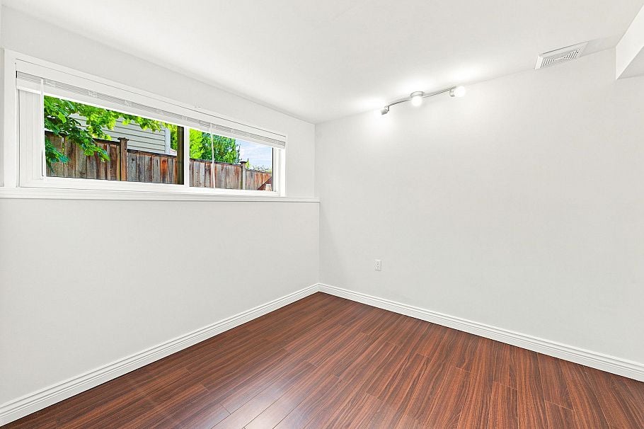 338-342 St. Georges Avenue North Vancouver, BC - 20
