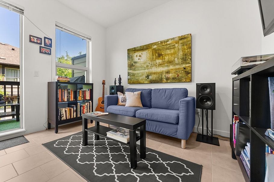 3 307 E 15th Street North Vancouver, BC - 26
