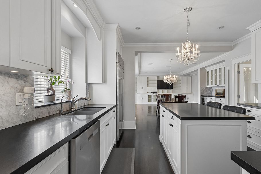 1160 W 57th Avenue Vancouver, BC - 15
