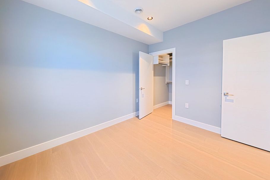 2 2557 W King Edward Avenue Vancouver, BC - 12