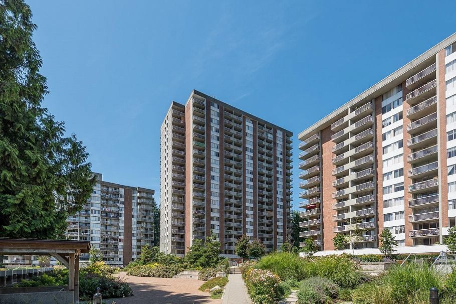 711 2016 Fullerton Avenue North Vancouver, BC - 1