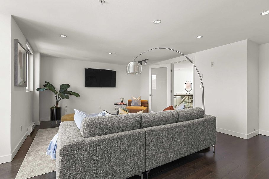 215 1961 Collingwood Street Vancouver, BC - 24