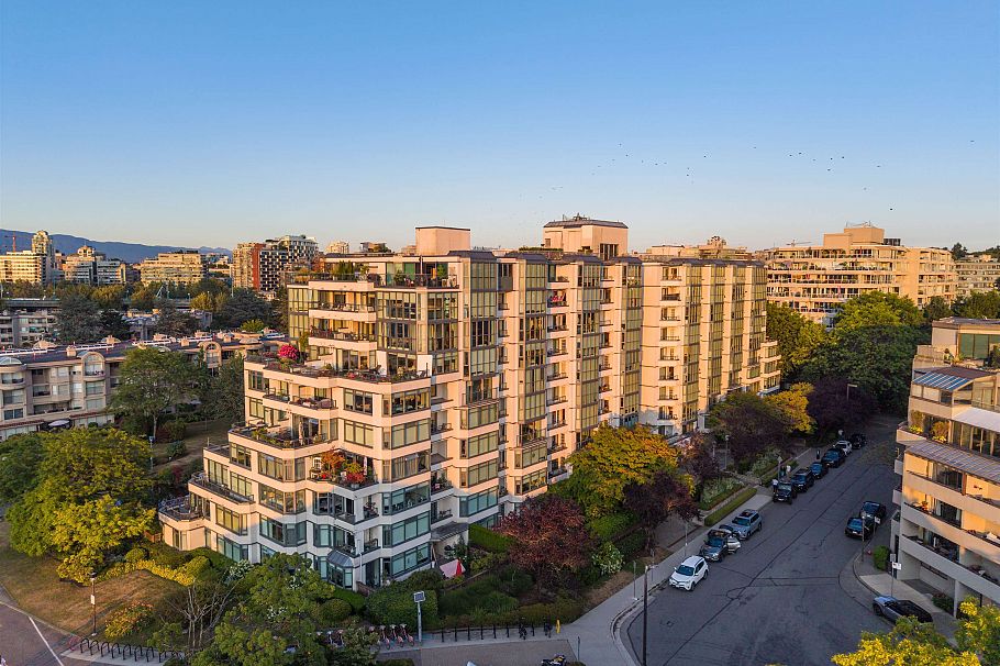 601 456 Moberly Road Vancouver, BC - 3