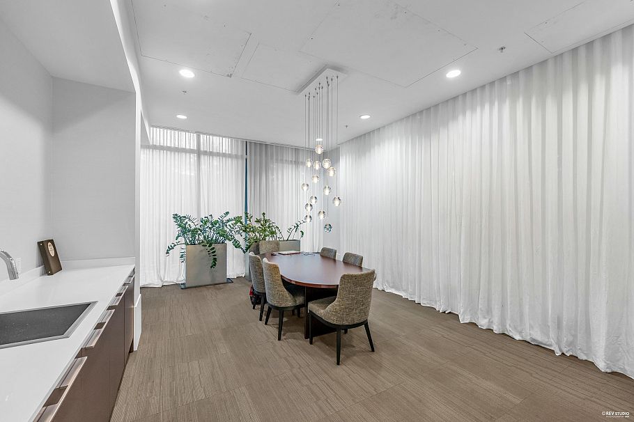 2304 8131 Nunavut Lane Vancouver, BC - 31
