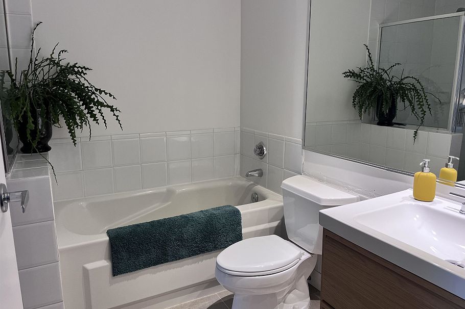 503 1888 York Avenue Vancouver, BC - 5