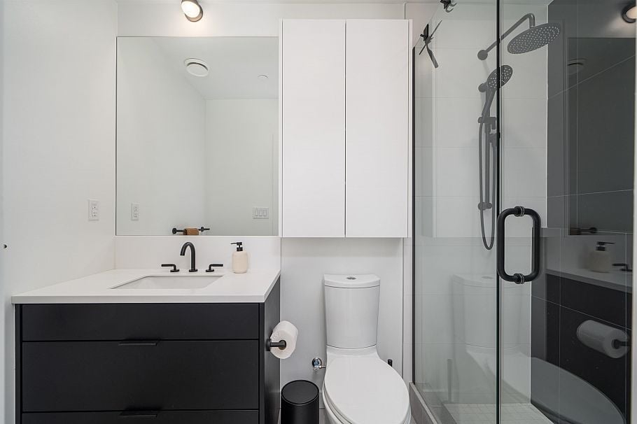 650 E 2nd Street North Vancouver, BC - 9
