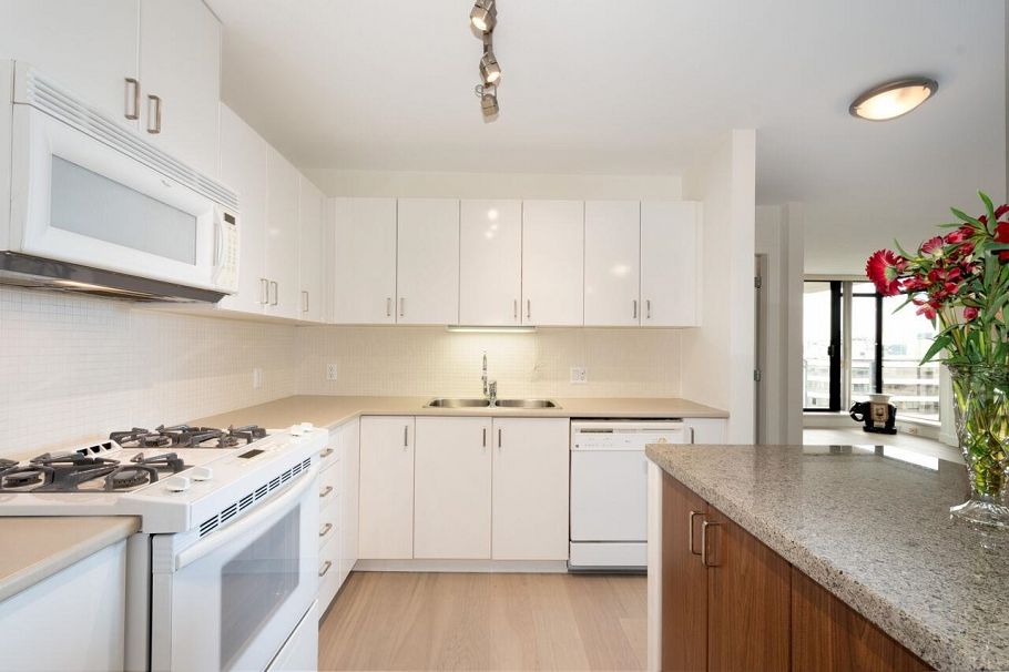 712 175 W 1st Street North Vancouver, BC - 16