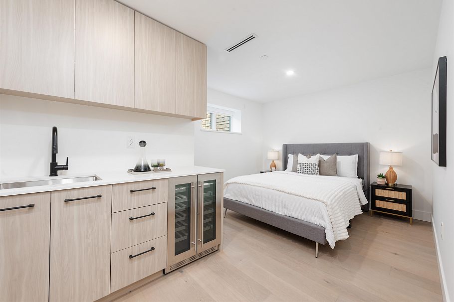 1495 W 52nd Avenue Vancouver, BC - 27