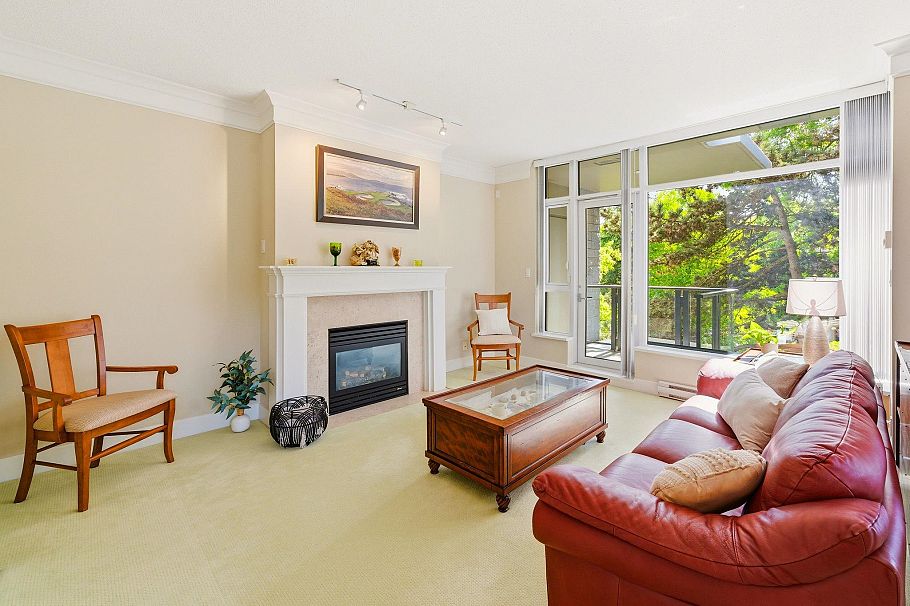305 4759 Valley Drive Vancouver, BC - 2
