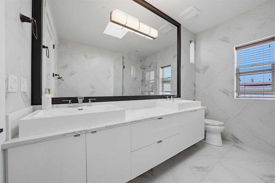 3123 E 7th Avenue Vancouver, BC - 19