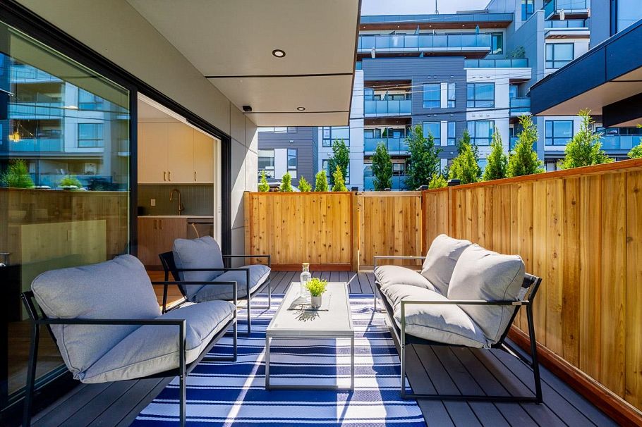 2 676 E 22nd Avenue Vancouver, BC - 23