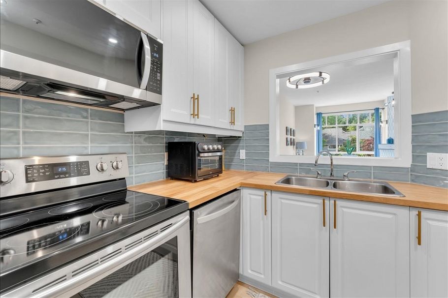 303 630 Roche Point Drive North Vancouver, BC - 12