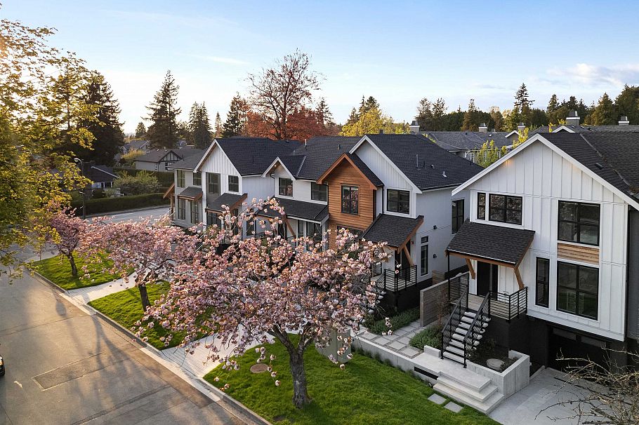 1495 W 52nd Avenue Vancouver, BC - 1