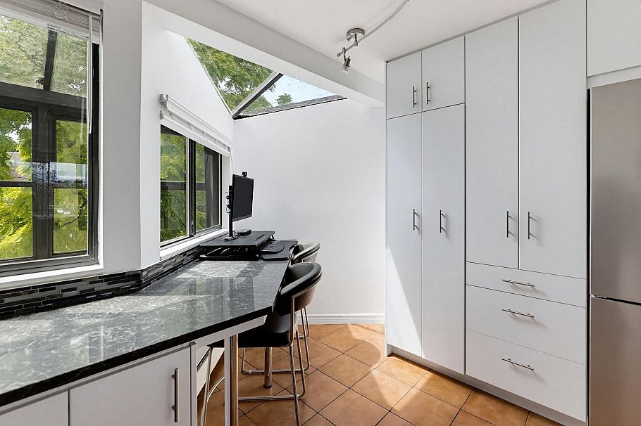 117 811 W 7th Avenue Vancouver, BC - 10