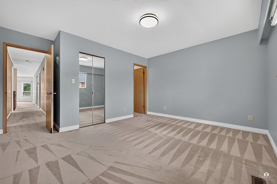 196 E 58th Avenue Vancouver, BC - 30