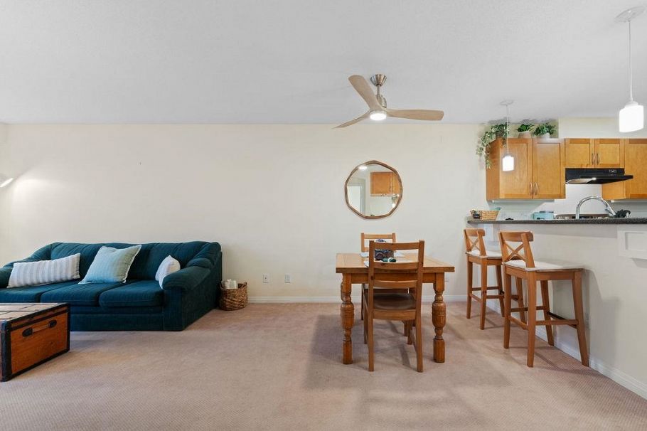 308 333 E 1st Street North Vancouver, BC - 21