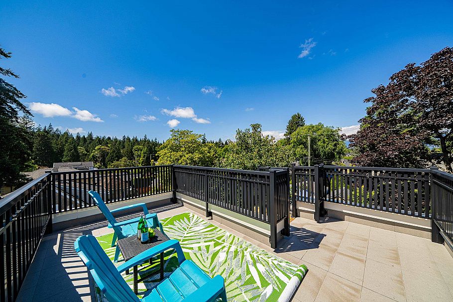 4627 W 15th Avenue Vancouver, BC - 24
