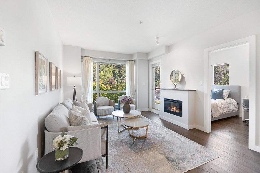 319 1330 Marine Drive North Vancouver, BC - 1