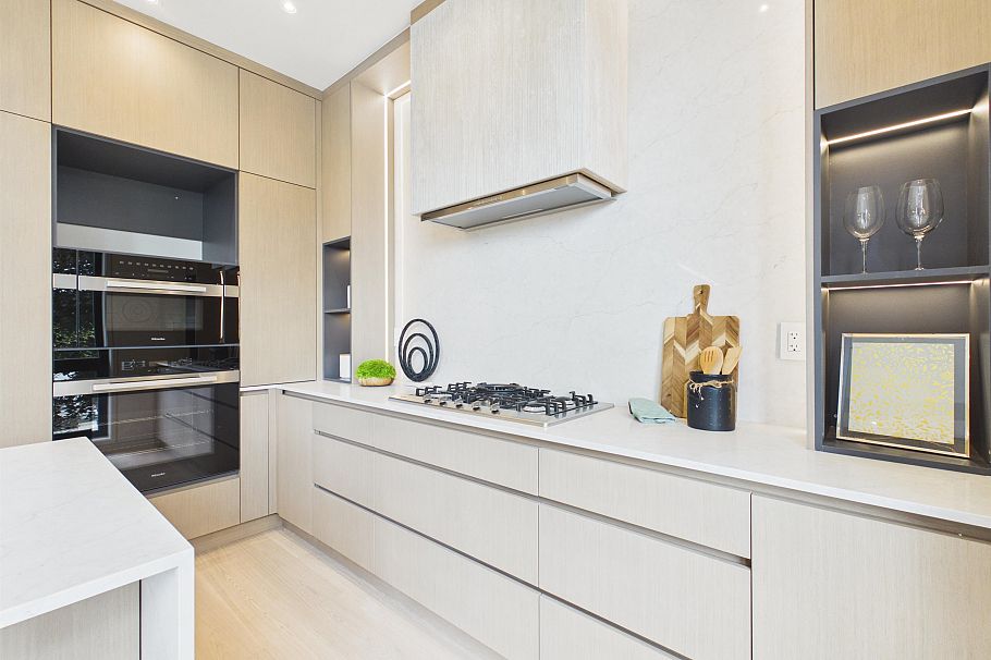 2230 W 21st Avenue Vancouver, BC - 16