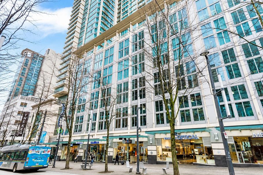 2003 610 GRANVILLE STREET, Vancouver BC V6C 3T3 Vancouver, BC - 1
