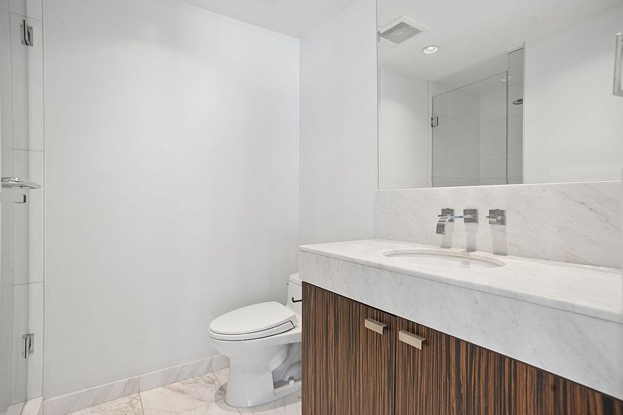 2206 788 Richards Street Vancouver, BC - 12