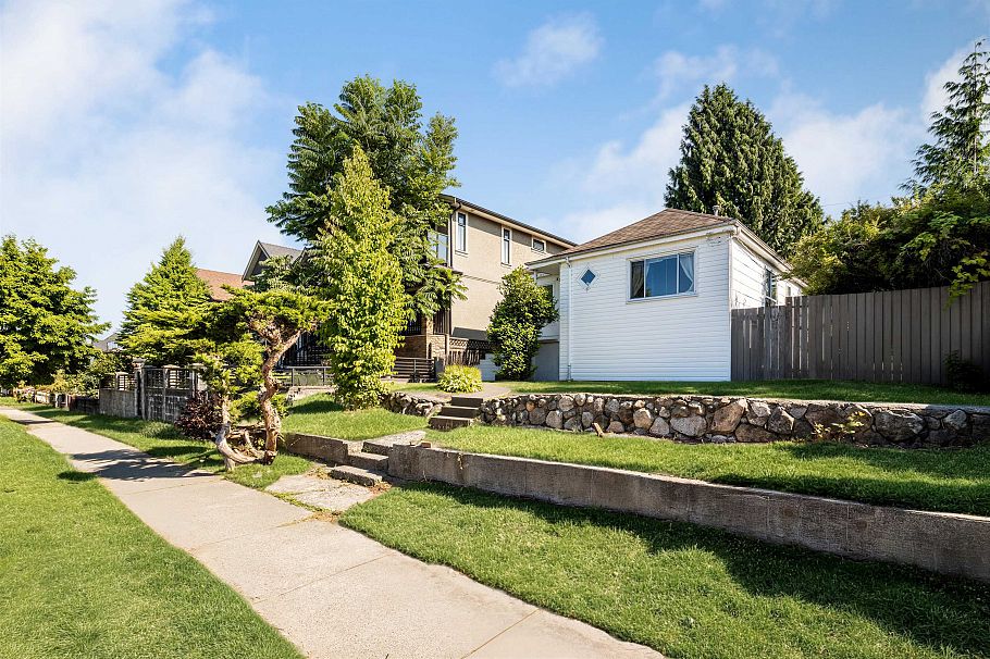3378 E 26th Avenue Vancouver, BC - 10