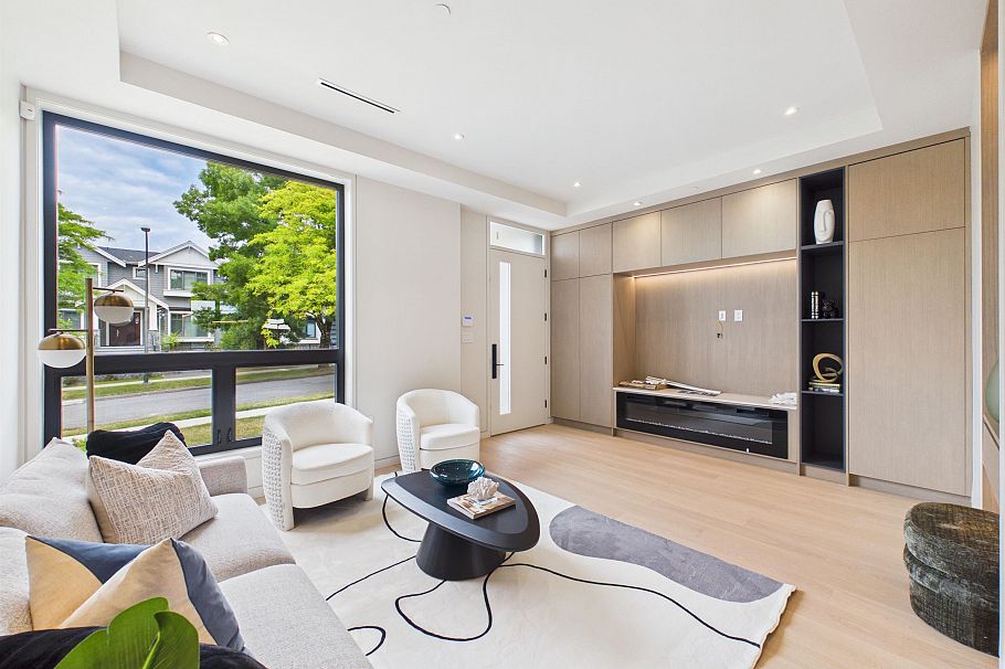2230 W 21st Avenue Vancouver, BC - 2