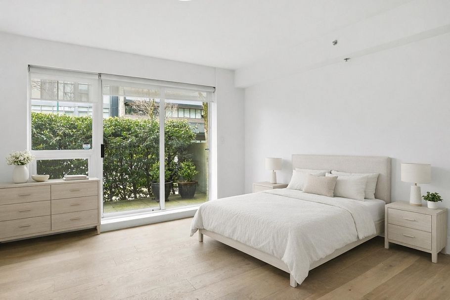 1576 W 8 Avenue Vancouver, BC - 28