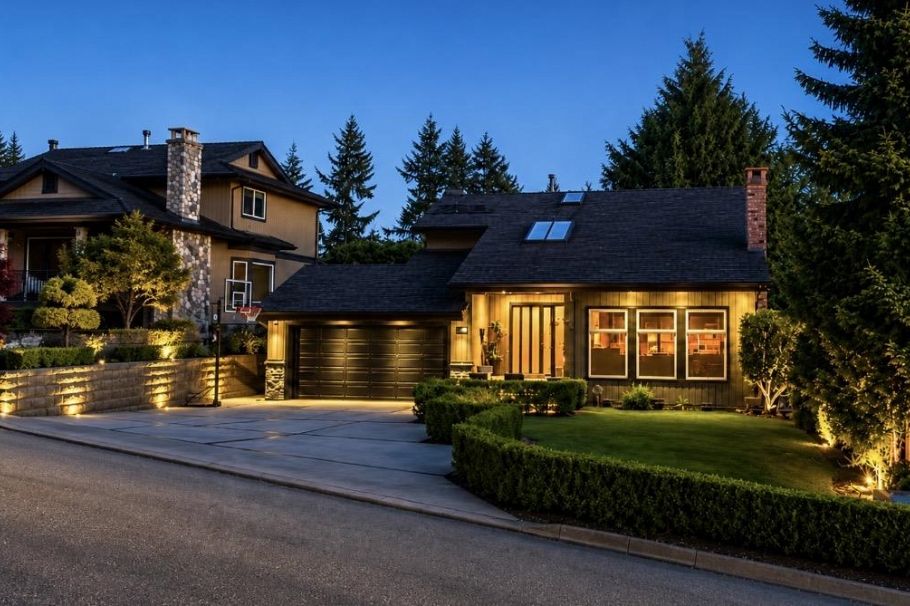 2023 Hill Drive North Vancouver, BC - 1
