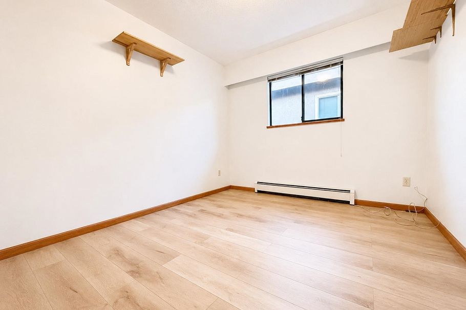 3292 E 43rd Avenue Vancouver, BC - 8