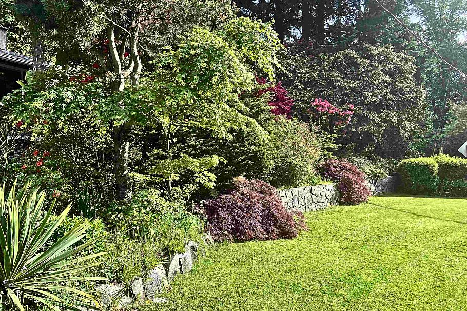 1525 Avonlynn Crescent North Vancouver, BC - 30