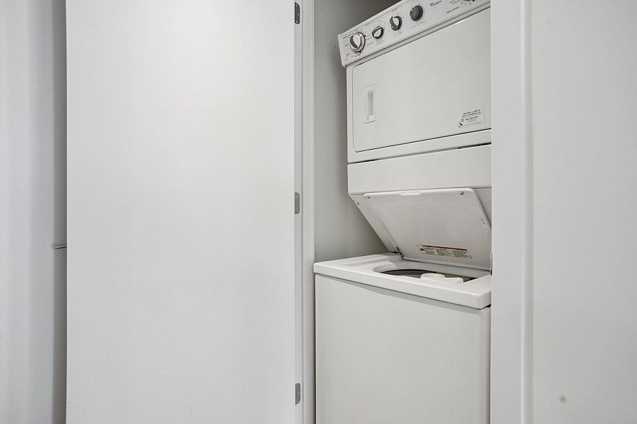 2206 788 Richards Street Vancouver, BC - 14