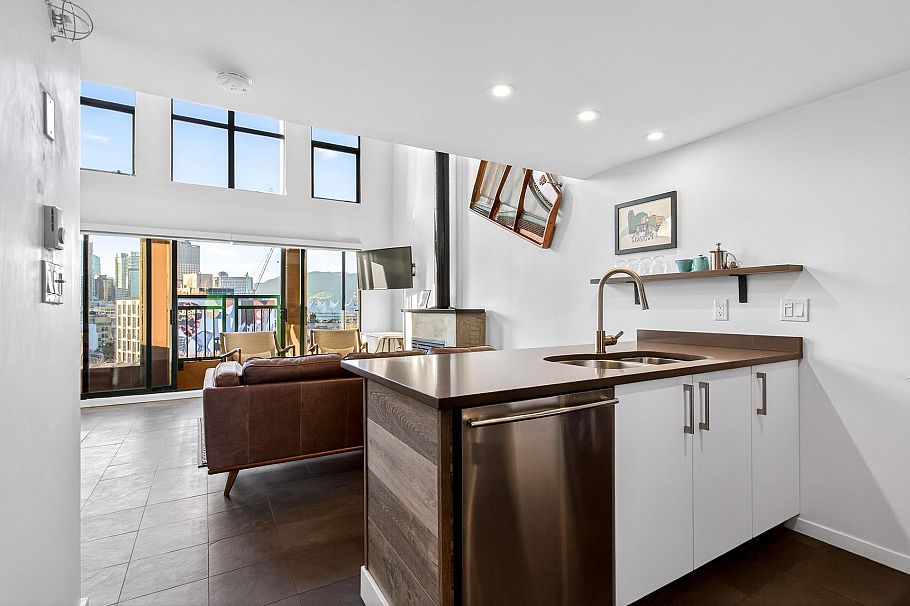 805 22 E Cordova Street Vancouver, BC - 10