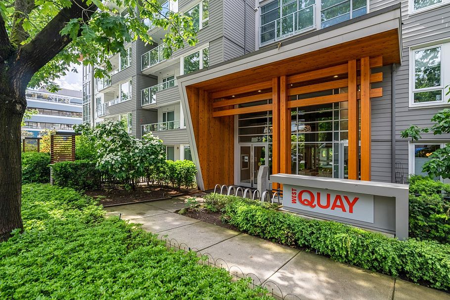 324 255 W 1st Street North Vancouver, BC - 39