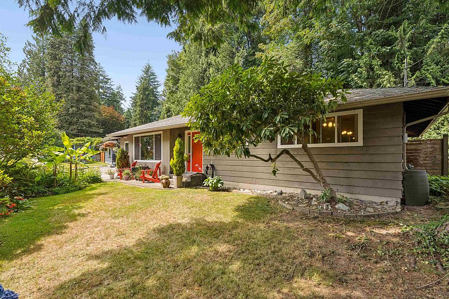1525 Avonlynn Crescent North Vancouver, BC - 21