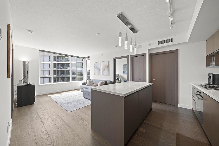1251 38 Smithe Street Vancouver, BC - 12