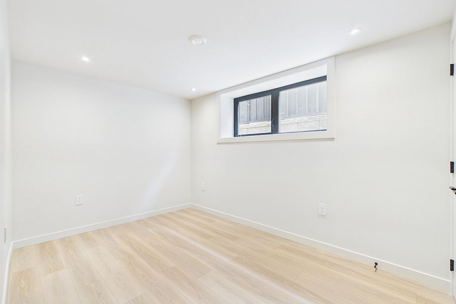 2230 W 21st Avenue Vancouver, BC - 37