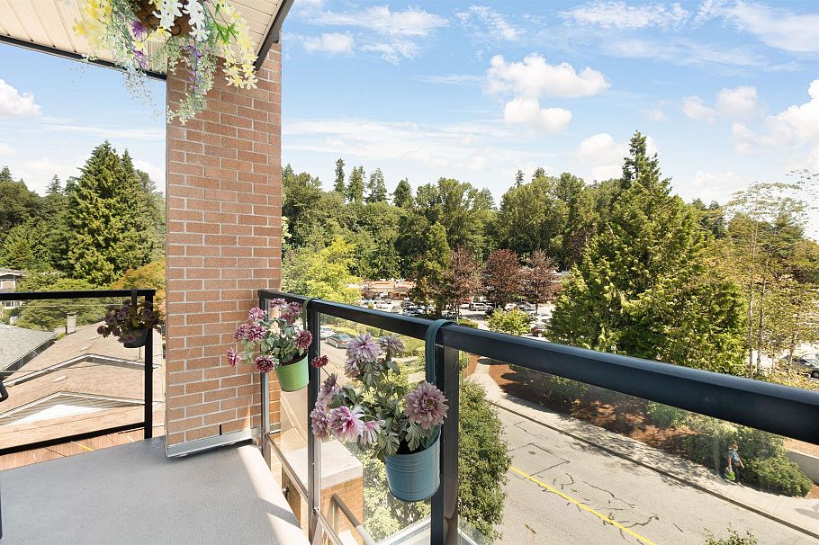 319 1330 Marine Drive North Vancouver, BC - 15