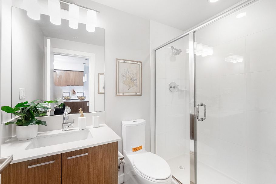 319 1330 Marine Drive North Vancouver, BC - 14
