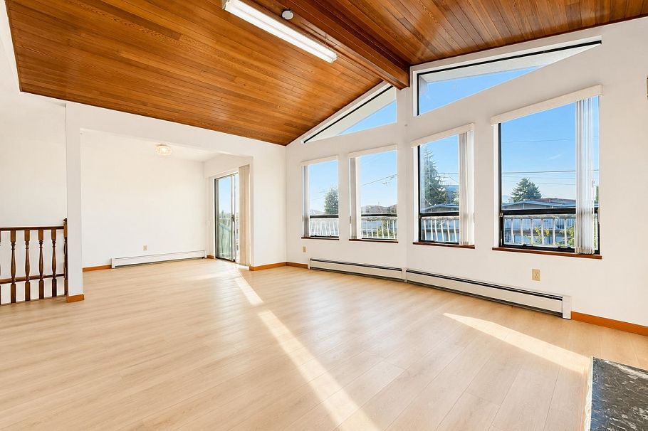 3292 E 43rd Avenue Vancouver, BC - 6