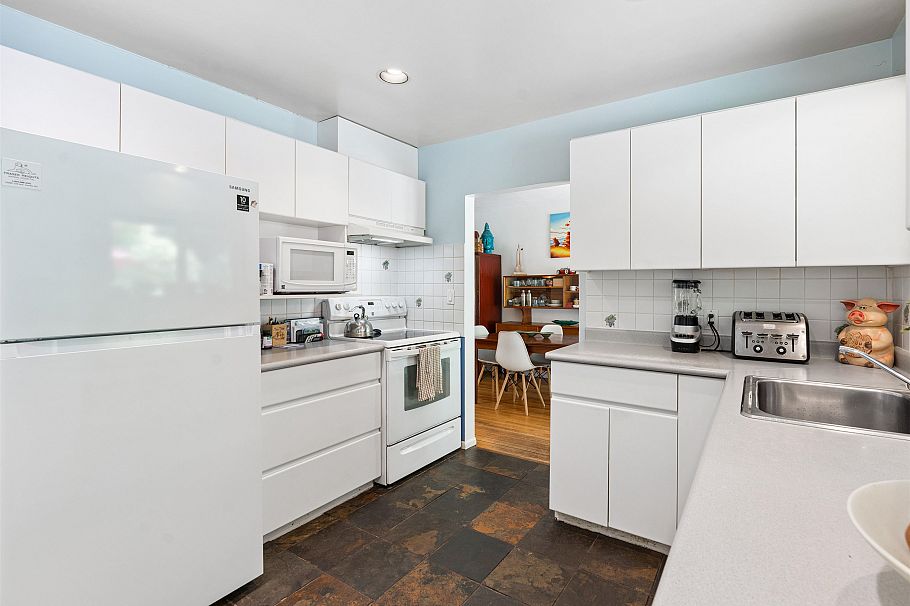 1525 Avonlynn Crescent North Vancouver, BC - 9