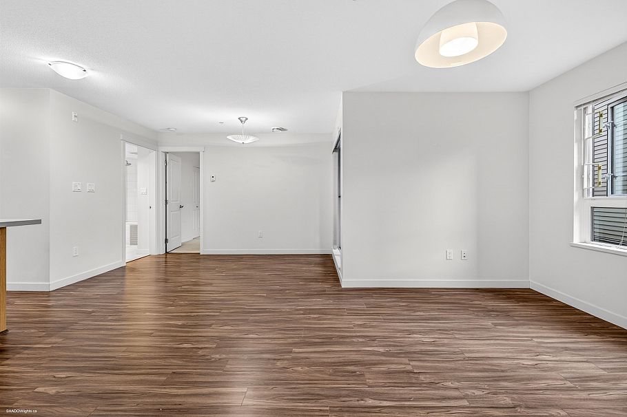 220 3163 Riverwalk Avenue Vancouver, BC - 4