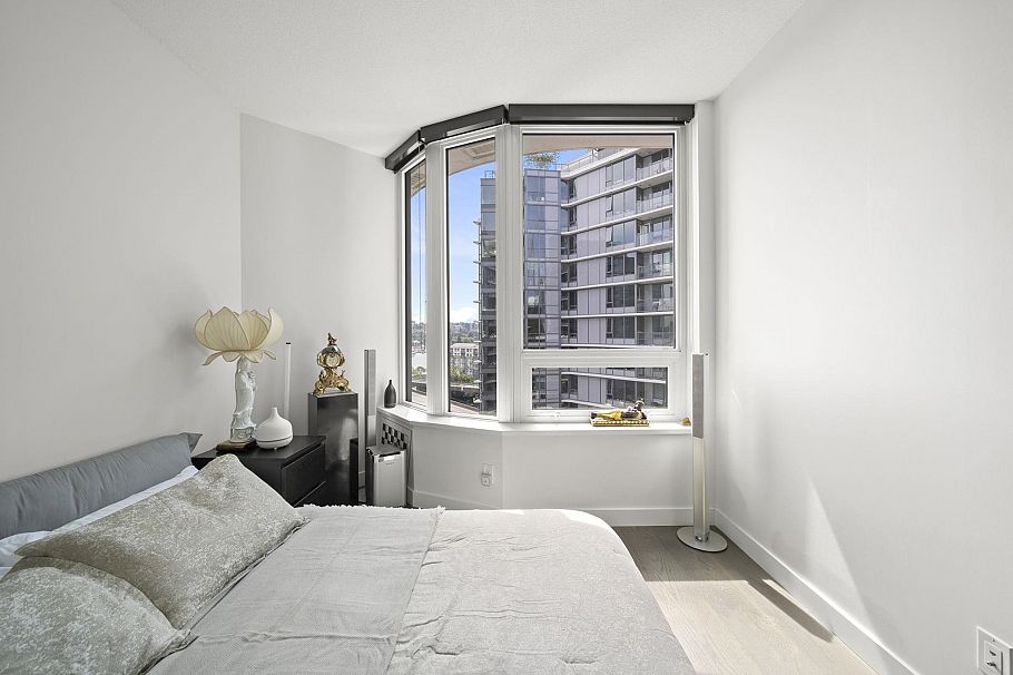 1251 38 Smithe Street Vancouver, BC - 15