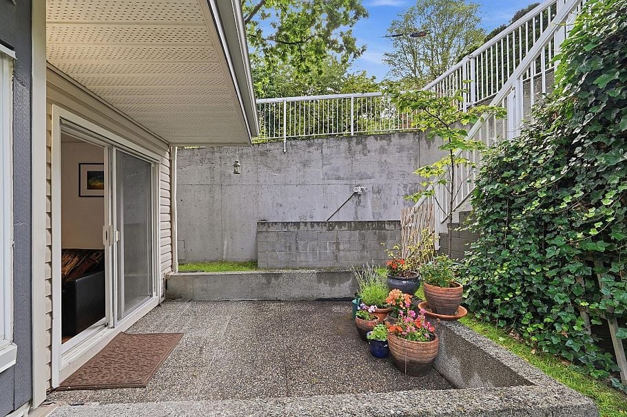 101 2295 Pandora Street Vancouver, BC - 21