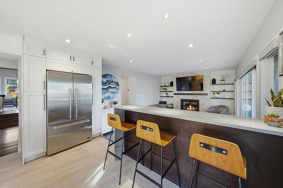 2023 Hill Drive North Vancouver, BC - 12