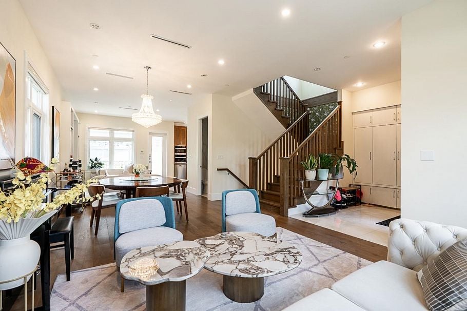 152 W 48th Avenue Vancouver, BC - 4