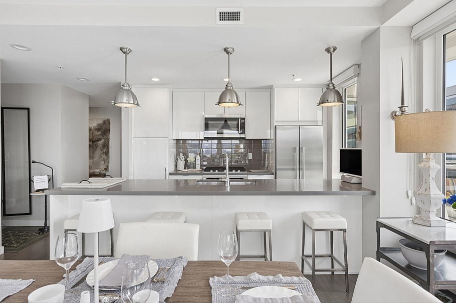 324 255 W 1st Street North Vancouver, BC - 13