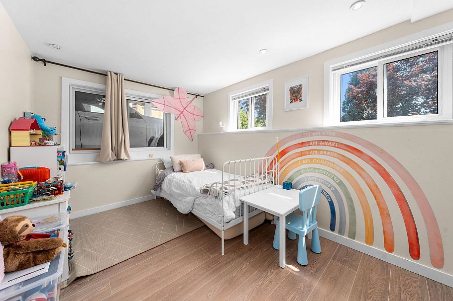 1118 Wendel Place North Vancouver, BC - 28