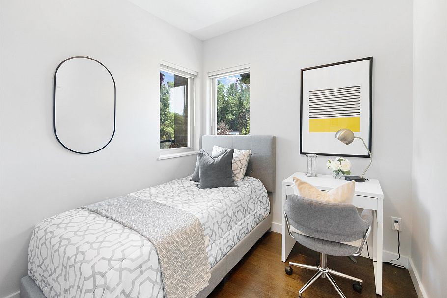 319 1330 Marine Drive North Vancouver, BC - 13
