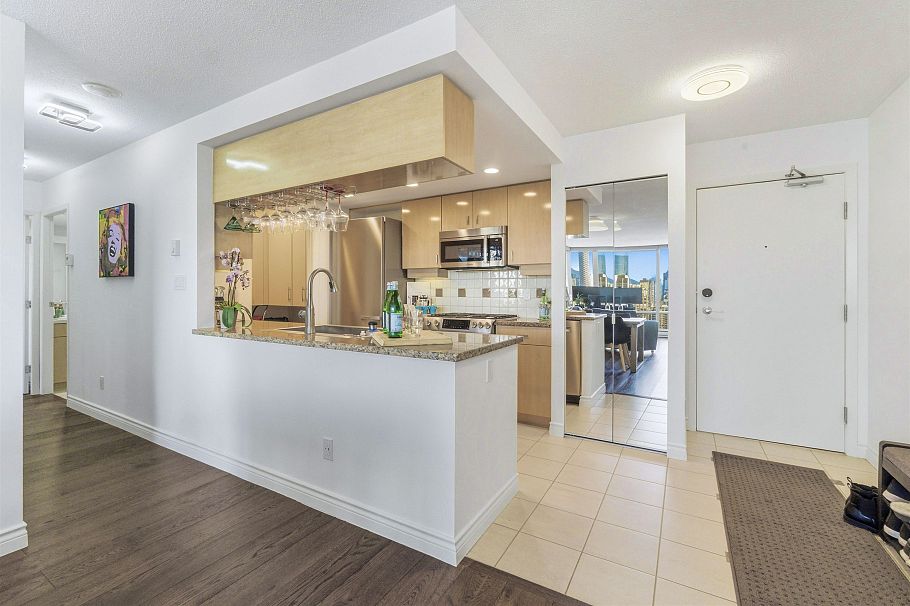 3608 1033 Marinaside Crescent Vancouver, BC - 10